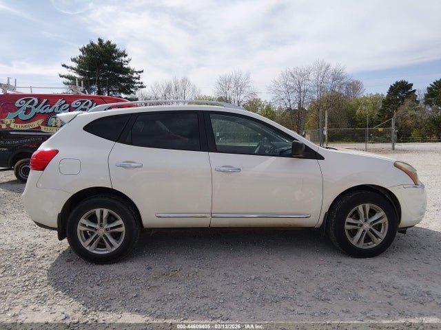 JN8AS5MV3FW255320 Nissan Rogue Select S