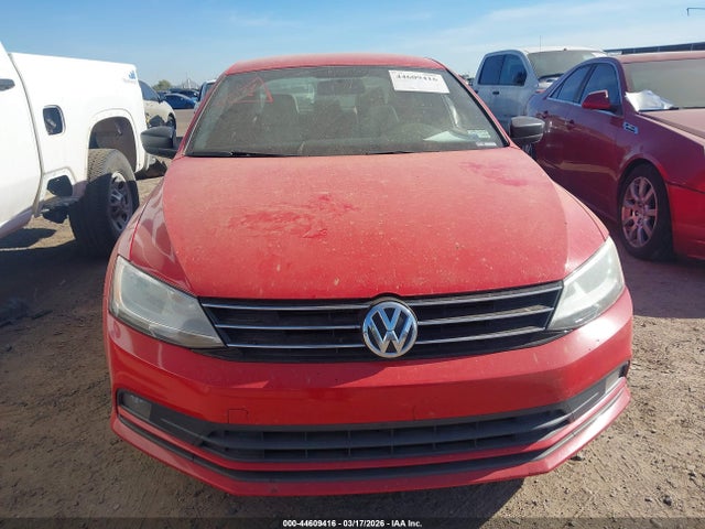 3VWD17AJ2GM320388 Volkswagen Jetta 1.8t Sport