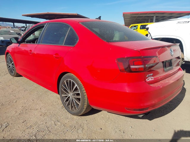 3VWD17AJ2GM320388 Volkswagen Jetta 1.8t Sport