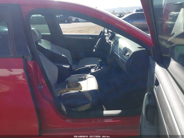 3VWD17AJ2GM320388 Volkswagen Jetta 1.8t Sport