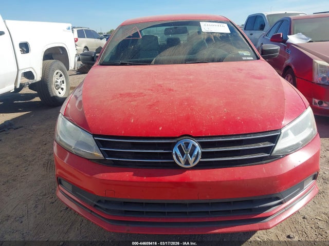 3VWD17AJ2GM320388 Volkswagen Jetta 1.8t Sport