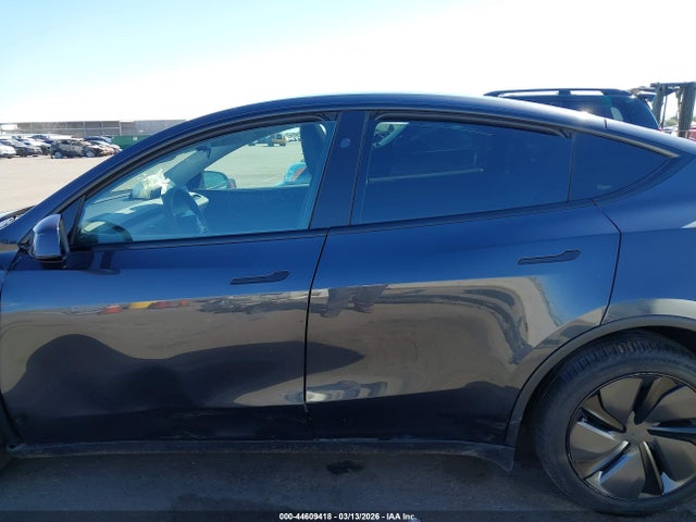7SAYGDED4TA463900 Tesla Model Y