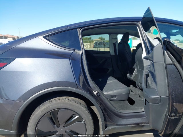 7SAYGDED4TA463900 Tesla Model Y