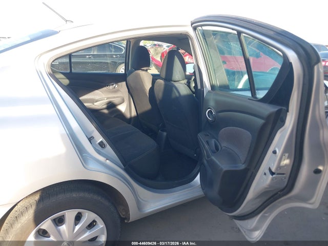 3N1CN7AP9KL822842 Nissan Versa 1.6 Sv
