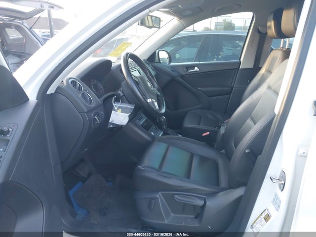 WVGAV7AX7HK041831 Volkswagen Tiguan 2.0t/2.0t S