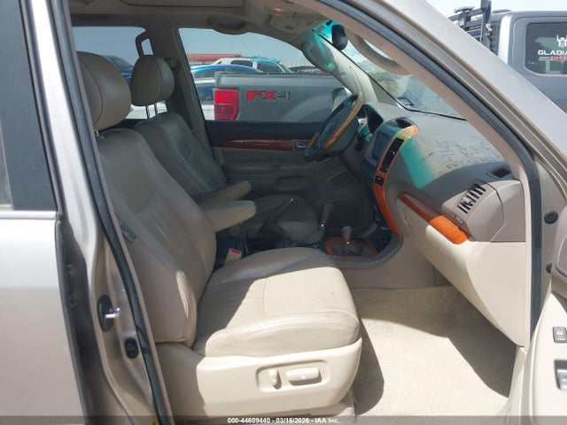 2004 LEXUS GX 470 JTJBT20XX40050870 Photo 4