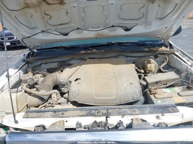 44609477 :رقم المزاد ، 3TMLU4EN0FM189588 vin ، 2015 Toyota Tacoma Base V6 مزاد بيع