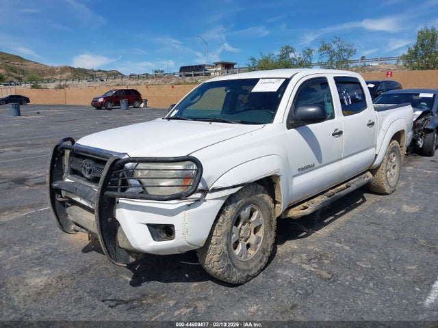 44609477 :رقم المزاد ، 3TMLU4EN0FM189588 vin ، 2015 Toyota Tacoma Base V6 مزاد بيع