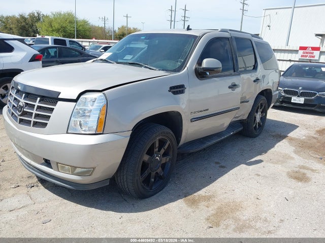 44609492 :رقم المزاد ، 1GYEC63838R159386 vin ، 2008 Cadillac Escalade Standard مزاد بيع