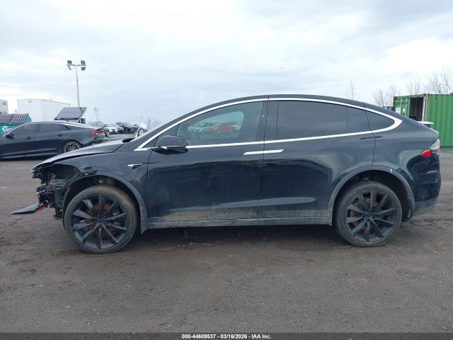 Продажа на аукционе авто 2018 Tesla Model X 100d/75d/p100d, vin: 5YJXCAE2XJF142591, номер лота: 44609537