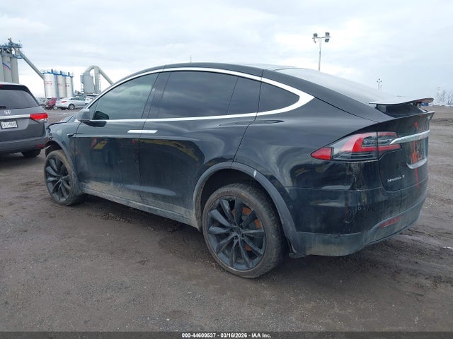 2018 TESLA MODEL X 5YJXCAE2XJF142591 Photo 2