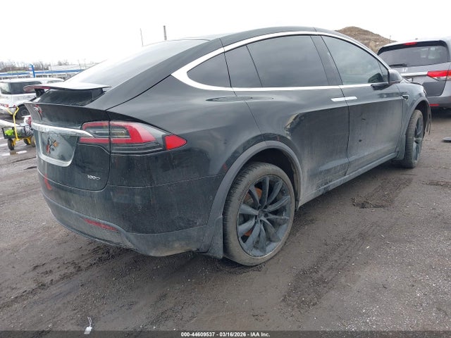 2018 TESLA MODEL X 5YJXCAE2XJF142591 Photo 3