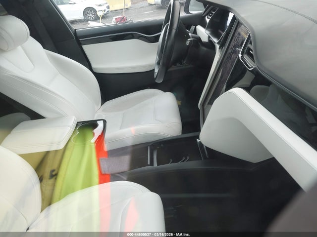 2018 TESLA MODEL X 5YJXCAE2XJF142591 Photo 4