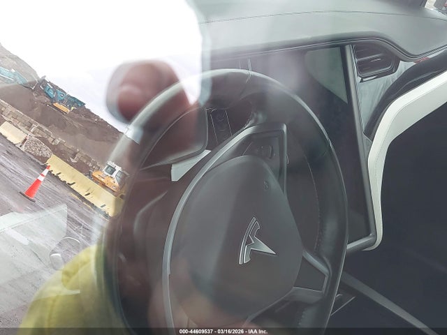 2018 TESLA MODEL X 5YJXCAE2XJF142591 Photo 6