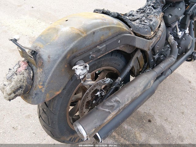 Harley-Davidson FXLRS 2024 1HD1YWZ18RB021111 Image 15