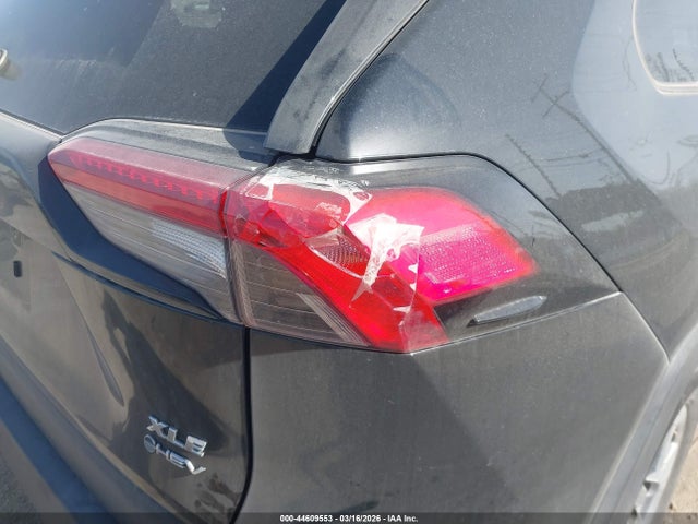 4T3RWRFV0SU181628 Toyota Rav4 Hybrid Xle