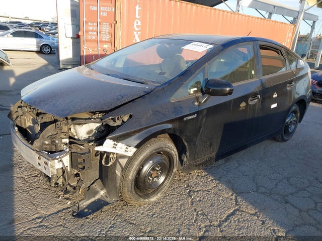 Toyota Prius Two 2015 JTDKN3DUXF0451406 Image 2