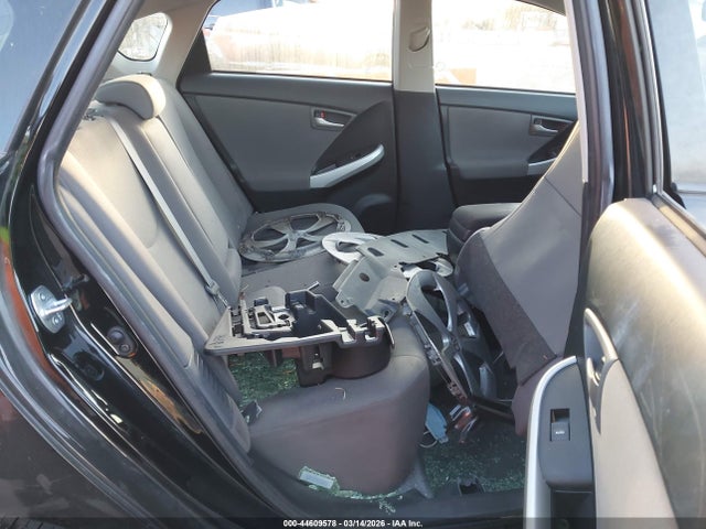 Toyota Prius Two 2015 JTDKN3DUXF0451406 Image 8