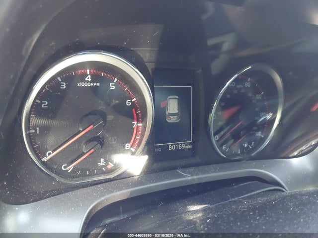 JTMNFREV5JJ747098 Toyota RAV4 SE