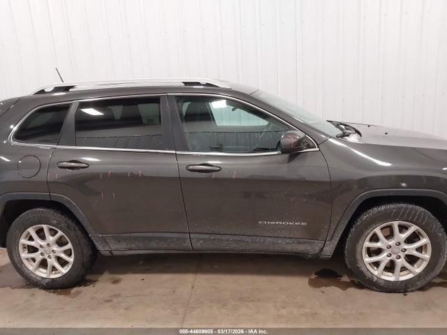 1C4PJMCB5EW220688 Jeep Cherokee Latitude