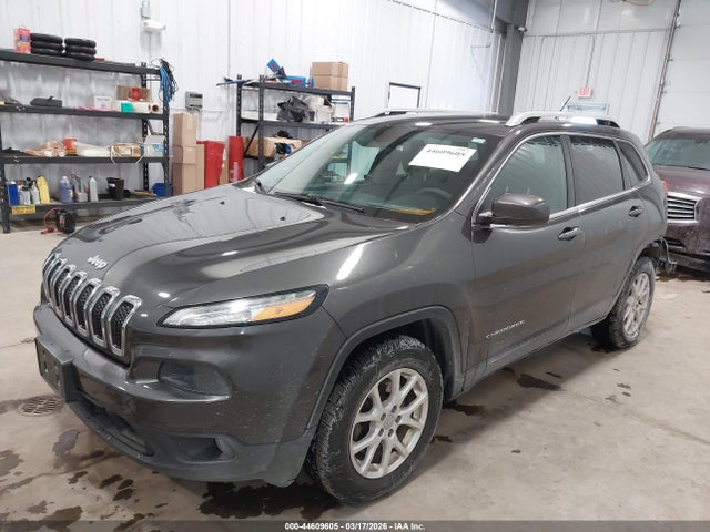 1C4PJMCB5EW220688 Jeep Cherokee Latitude