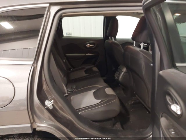1C4PJMCB5EW220688 Jeep Cherokee Latitude
