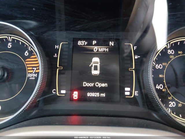 1C4PJLCB9HW668186 Jeep Cherokee Latitude Fwd