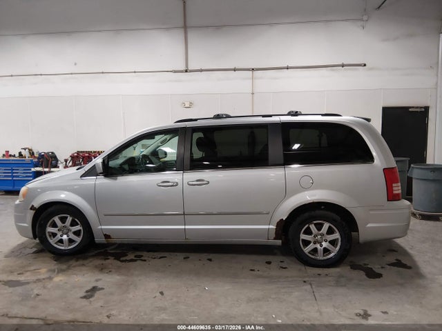 Aukcja sprzedaży 2010 Chrysler Town & Country Touring, vin: 2A4RR5D19AR252926, numer aukcji: 44609635