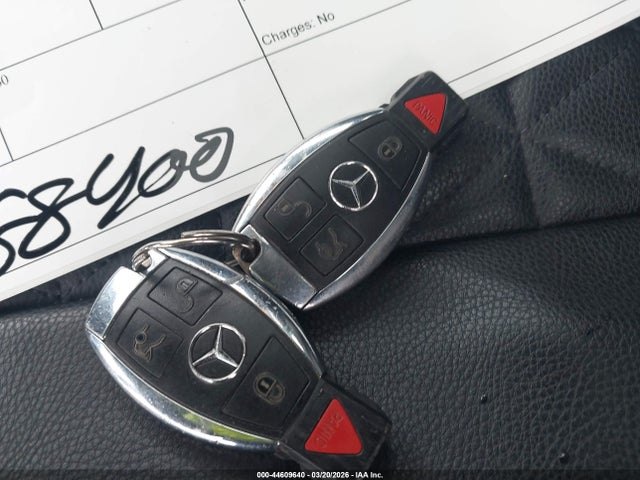 Продаж на аукціоні авто 2012 Mercedes-benz C 300 Luxury 4matic, vin: WDDGF8BB4CR200007, номер лоту: 44609640