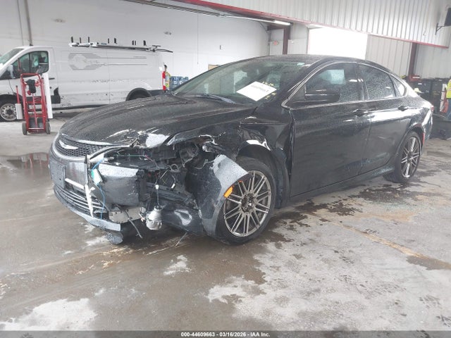2015 Chrysler 200 Limited მანქანა იყიდება აუქციონზე, vin: 1C3CCCAB1FN533982, აუქციონის ნომერი: 44609663