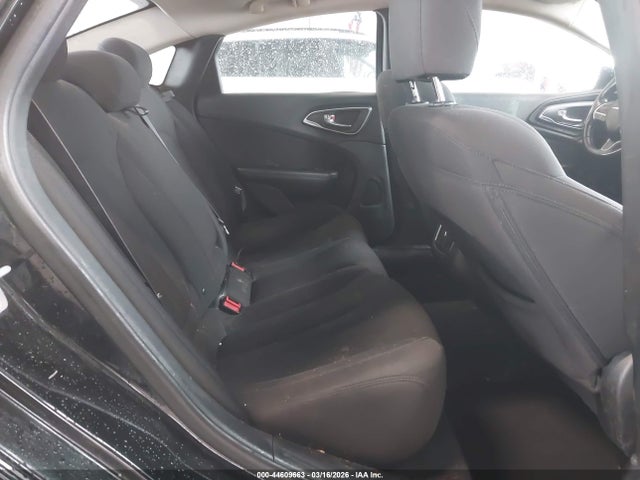 2015 Chrysler 200 Limited მანქანა იყიდება აუქციონზე, vin: 1C3CCCAB1FN533982, აუქციონის ნომერი: 44609663