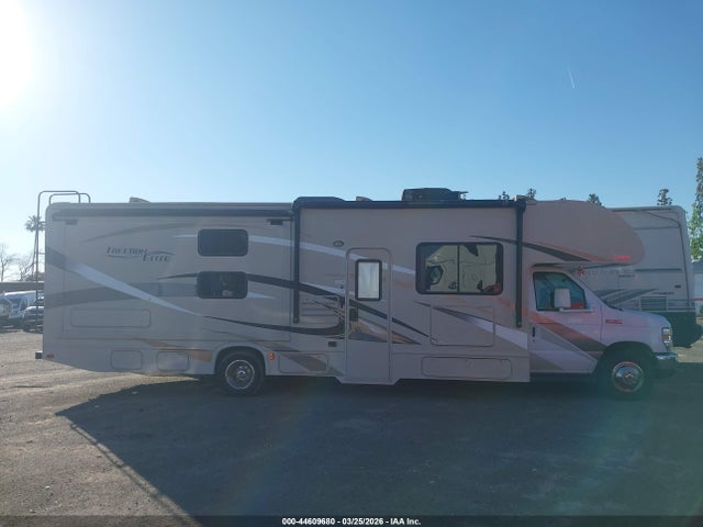 Ford E-450 Cutaway 2017 1FDXE4FSXHDC09939 Image 13