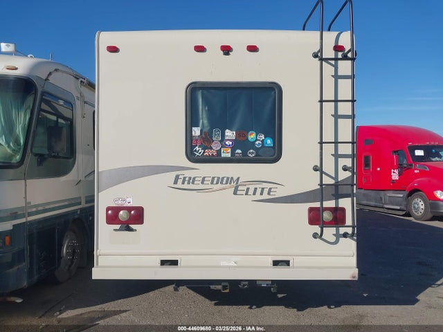 Ford E-450 Cutaway 2017 1FDXE4FSXHDC09939 Image 15