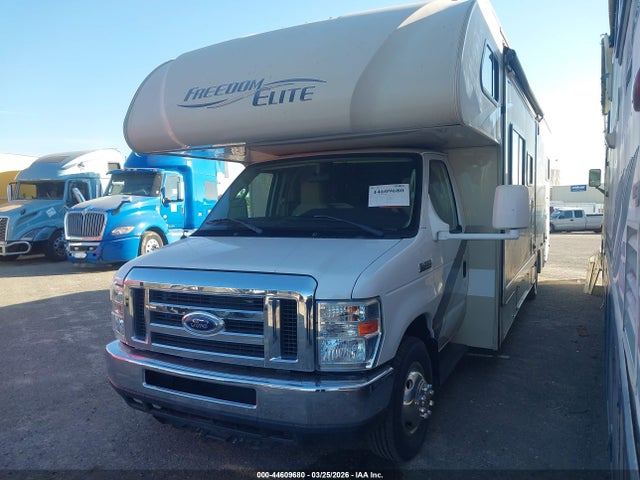 Ford E-450 Cutaway 2017 1FDXE4FSXHDC09939 Image 2