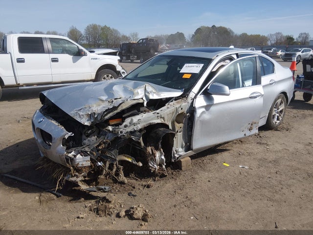 2011 BMW 528I WBAFR1C50BC747951 Photo 1