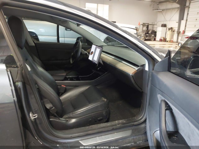 Продажа на аукционе авто 2019 Tesla Model 3 Long Range/performance, vin: 5YJ3E1EB8KF452281, номер лота: 44609729