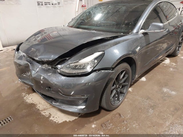 Продажа на аукционе авто 2019 Tesla Model 3 Long Range/performance, vin: 5YJ3E1EB8KF452281, номер лота: 44609729