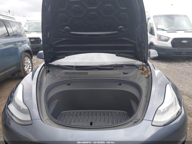 44609751 :رقم المزاد ، 5YJ3E1EBXNF176738 vin ، 2022 Tesla Model 3 Long Range Dual Motor All-wheel Drive مزاد بيع