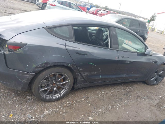 44609751 :رقم المزاد ، 5YJ3E1EBXNF176738 vin ، 2022 Tesla Model 3 Long Range Dual Motor All-wheel Drive مزاد بيع