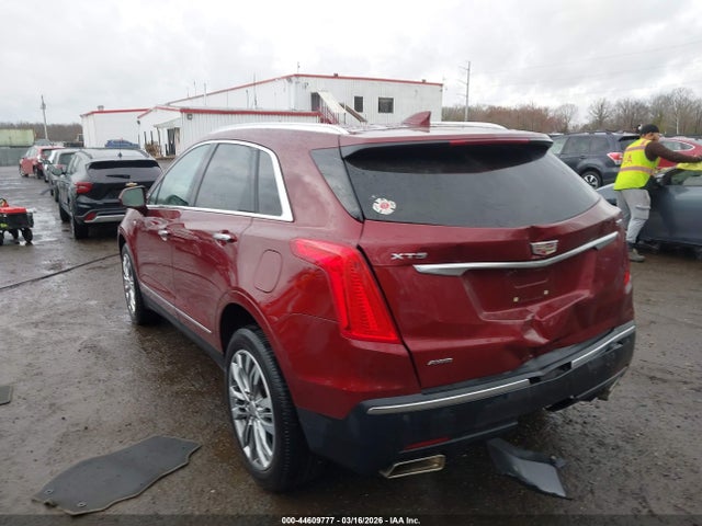 2017 CADILLAC XT5 1GYKNERS5HZ116808 Photo 2