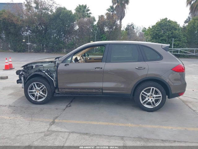 Porsche Cayenne Diesel 2014 WP1AF2A23ELA32234 Image 15