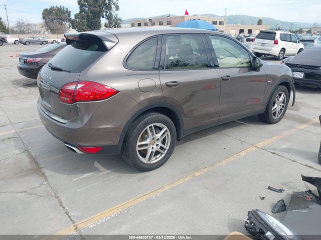 Porsche Cayenne Diesel 2014 WP1AF2A23ELA32234 Image 4