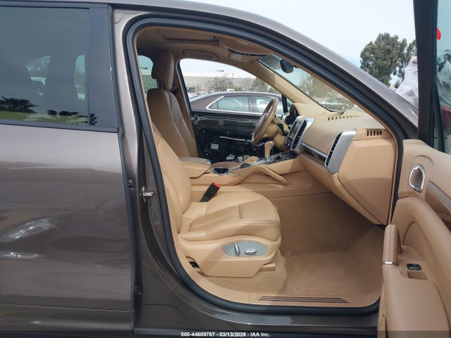 Porsche Cayenne Diesel 2014 WP1AF2A23ELA32234 Image 5