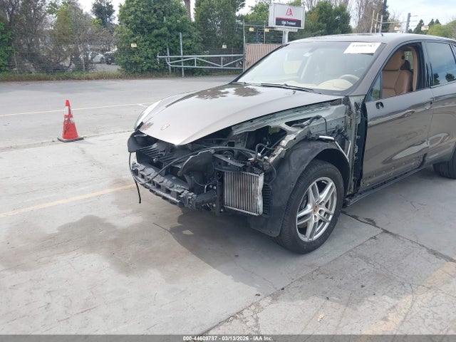 Porsche Cayenne Diesel 2014 WP1AF2A23ELA32234 Image 6