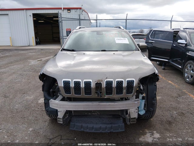 44609795 :رقم المزاد ، 1C4PJMLN6KD163953 vin ، 2019 Jeep Cherokee Latitude Plus 4x4 مزاد بيع