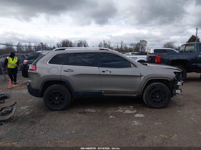 44609795 :رقم المزاد ، 1C4PJMLN6KD163953 vin ، 2019 Jeep Cherokee Latitude Plus 4x4 مزاد بيع