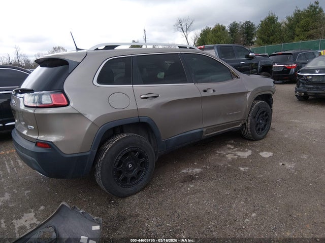 44609795 :رقم المزاد ، 1C4PJMLN6KD163953 vin ، 2019 Jeep Cherokee Latitude Plus 4x4 مزاد بيع