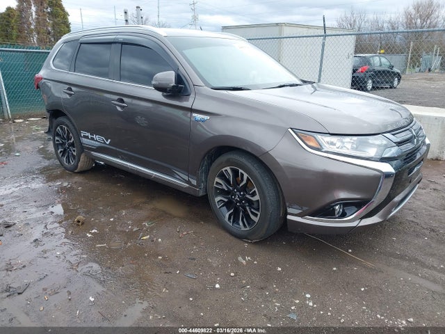 2018 MITSUBISHI OUTLANDER PHEV JA4J24A51JZ031006 Photo 0