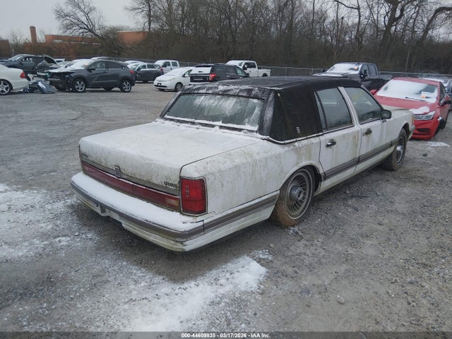 1990 LINCOLN TOWN CAR 1LNCM81FXLY752938 Photo 3