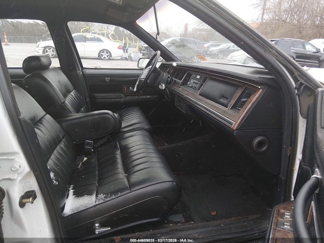 1990 LINCOLN TOWN CAR 1LNCM81FXLY752938 Photo 4